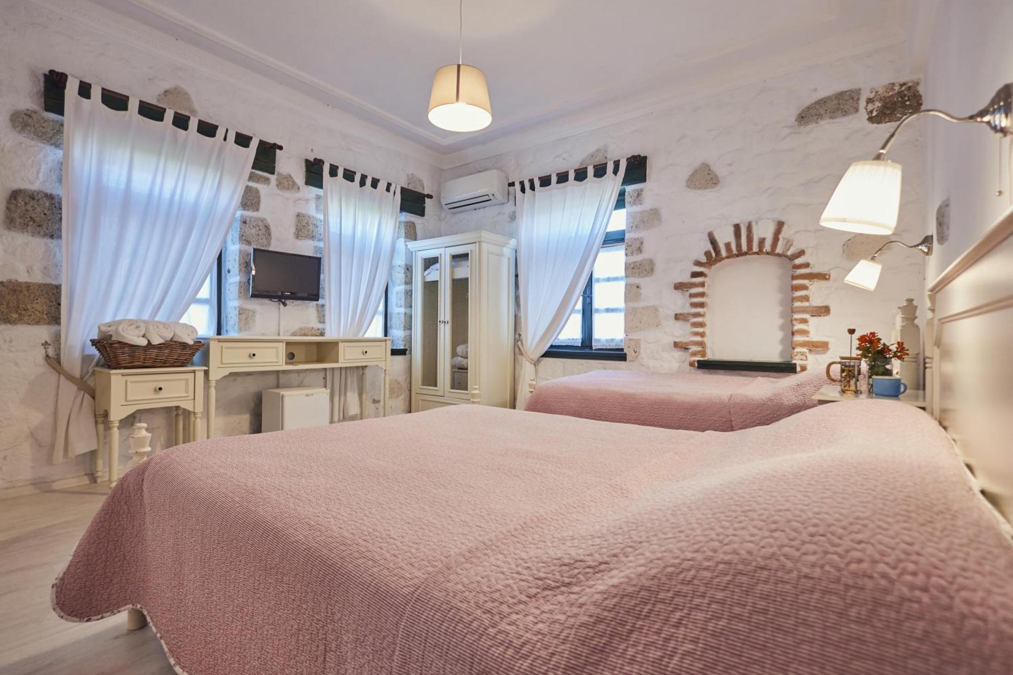 Alacati Zeytin Konak Hotel מראה חיצוני תמונה